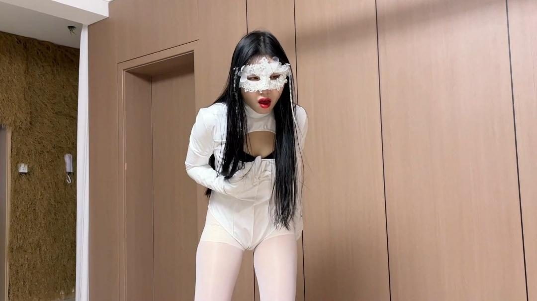 女英雄研究所[吴晗] ​凌辱直播:圣洁女侠的陨落-1