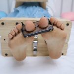 趾间艺束工作室 科学怪人珊迪 被捕 审讯审判 挠脚挠全身TK 手铐脚铐脚趾铐