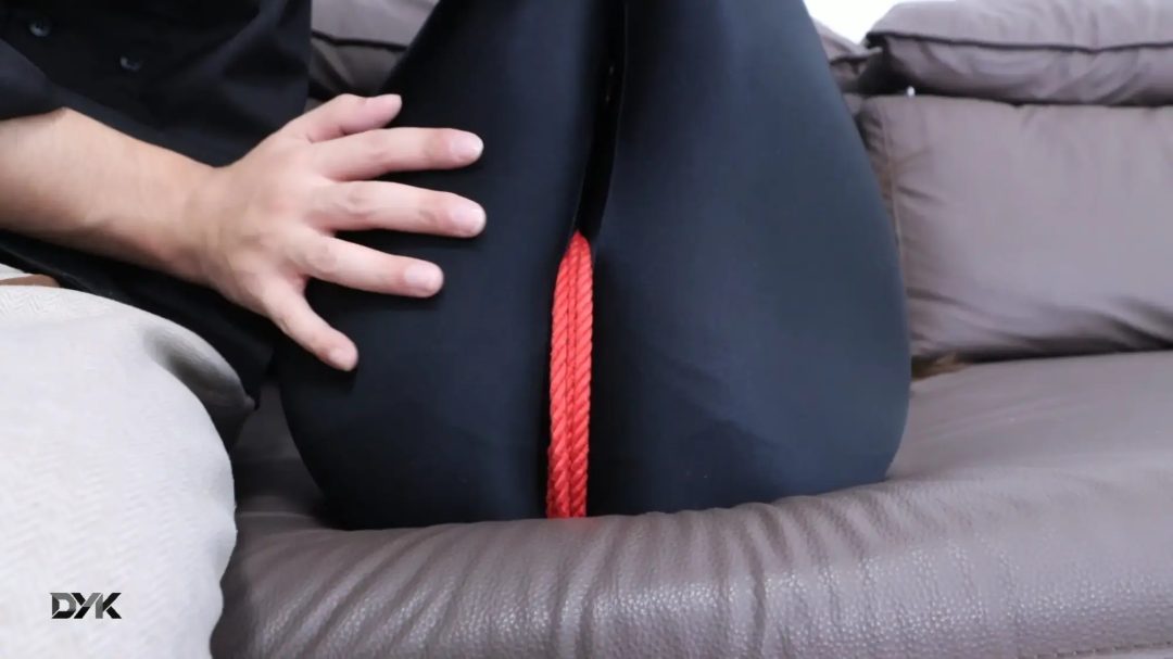 尤物收藏夹·希希·抓到小偷就装箱-7