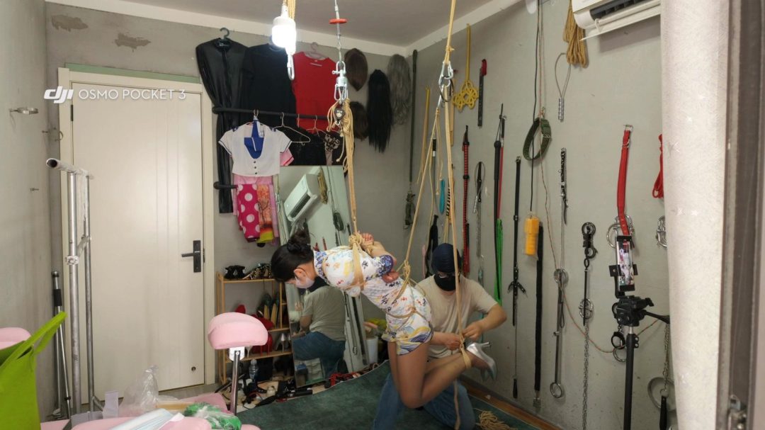 文慧空姐服吊缚，灰丝银高-4