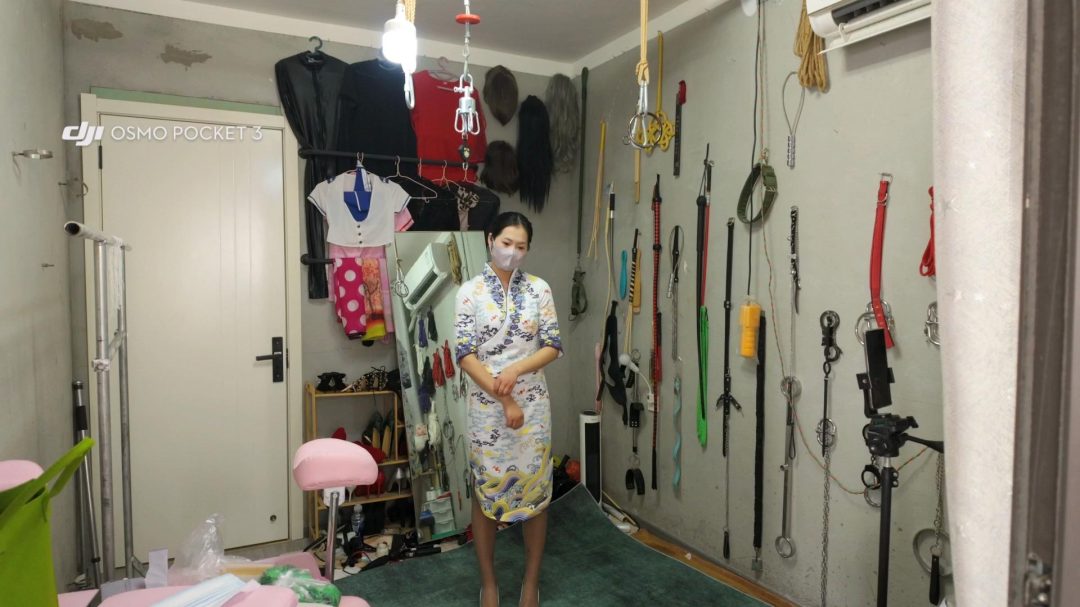 文慧空姐服吊缚，灰丝银高-1