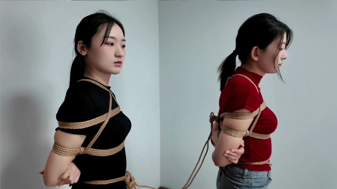 李大侠工作室定制 晓琴&晓漾姐妹花绳艺馆初体验—捆绑参观+镣铐行走+驷马挣扎+刑房老虎凳-3