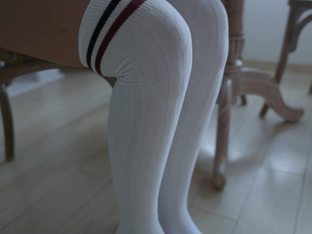 【红鲤鱼公映】小發早期白丝体操服+白丝女仆装紧缚-2