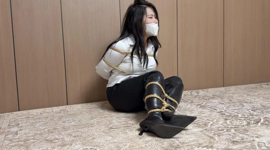 小九脱缚-胶带封嘴、丝袜套头-4