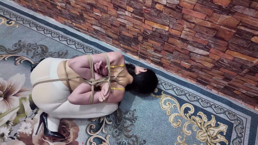 艺仙儿超级紧缚五花,后手并肘观音,后高手,每个姿式手臂变紫,超级享受的感觉-7