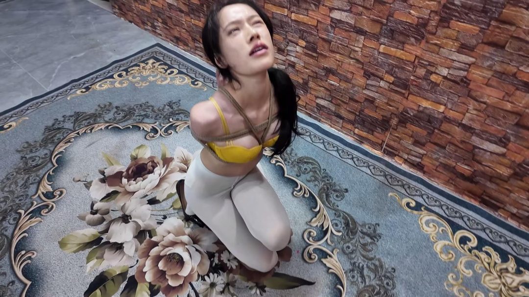 艺仙儿超级紧缚五花,后手并肘观音,后高手,每个姿式手臂变紫,超级享受的感觉-5