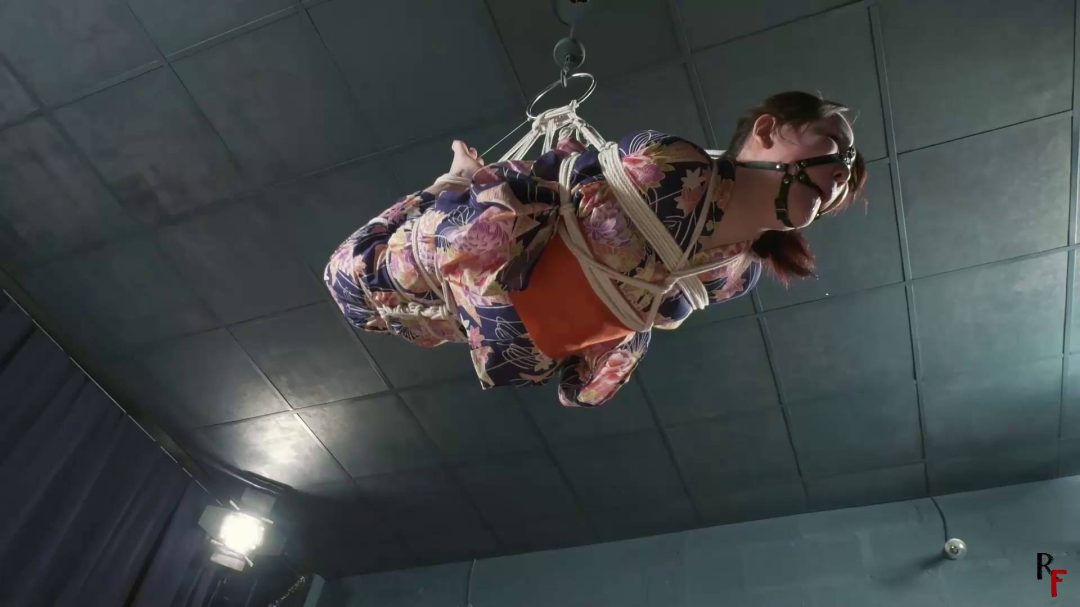 岛国美女勇闯Bondage会所-4