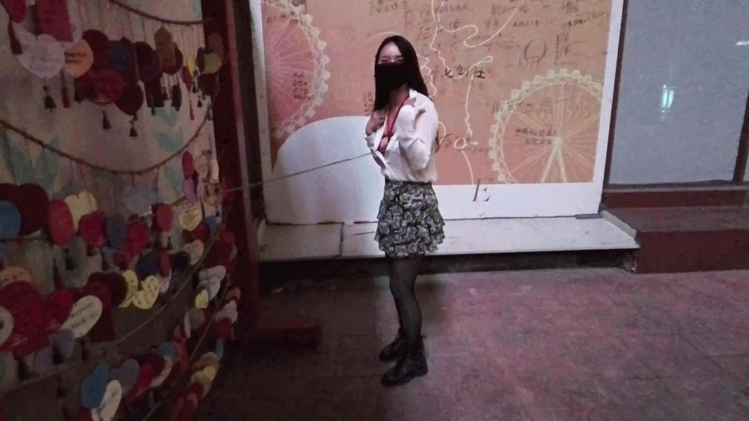 户外游戏：红绳绳衣/灯光G塞/透视衬衣/微透超短裙/商场区-5