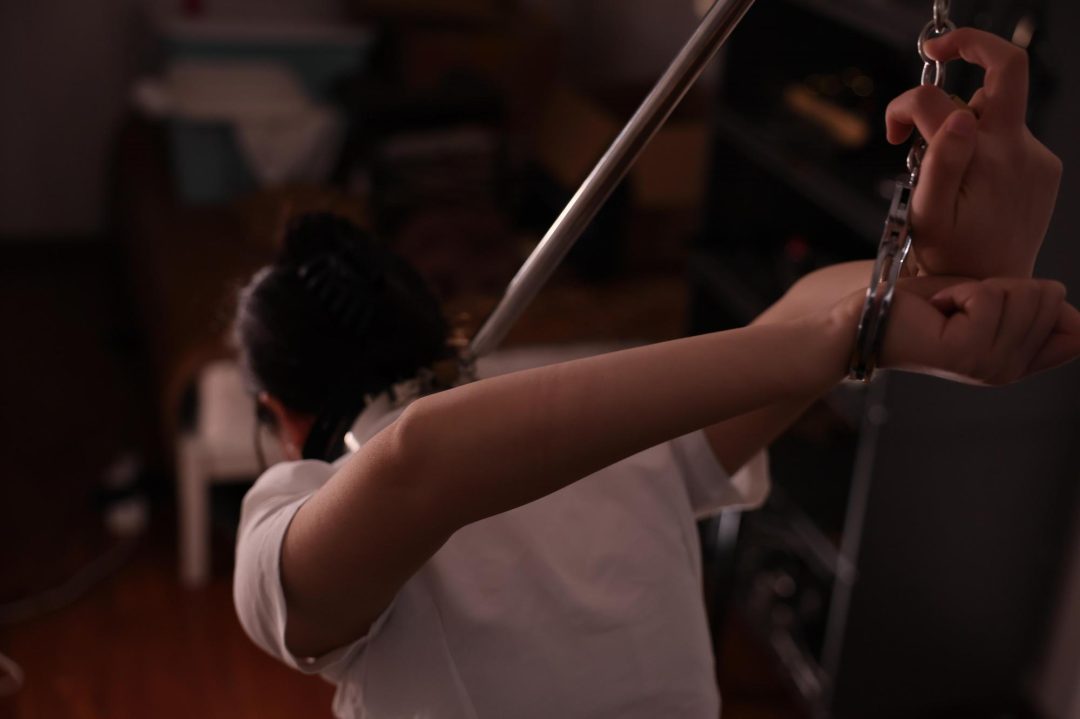 痛苦反手吊1小时 下-3