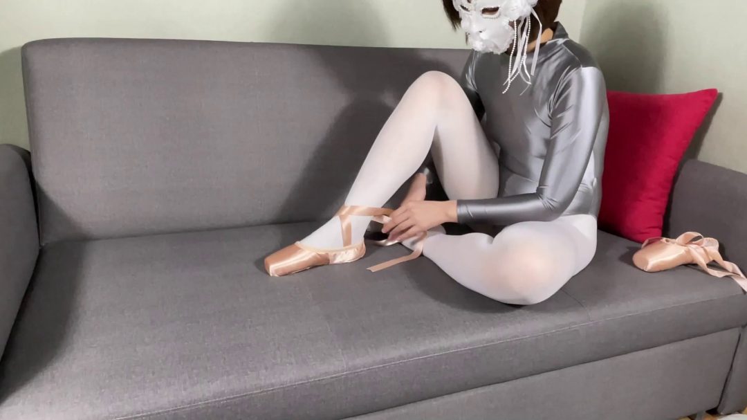 芭蕾少女的保鲜膜木乃伊捆绑-2