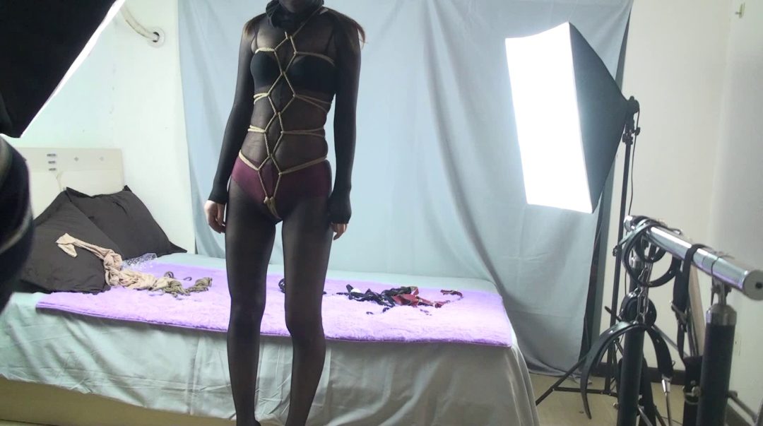 定拍黑丝全包龟甲缚-5