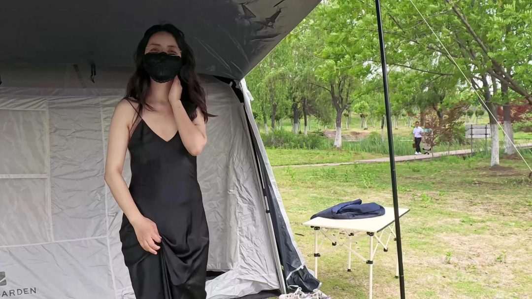 【Raymond】公园里的活体衣架one bar prison（户外+独立柱罚站架+封嘴贴+大露背+路人）-4