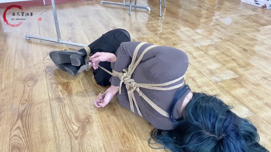 梓萱吊绑、驷马、鞭打电击-7