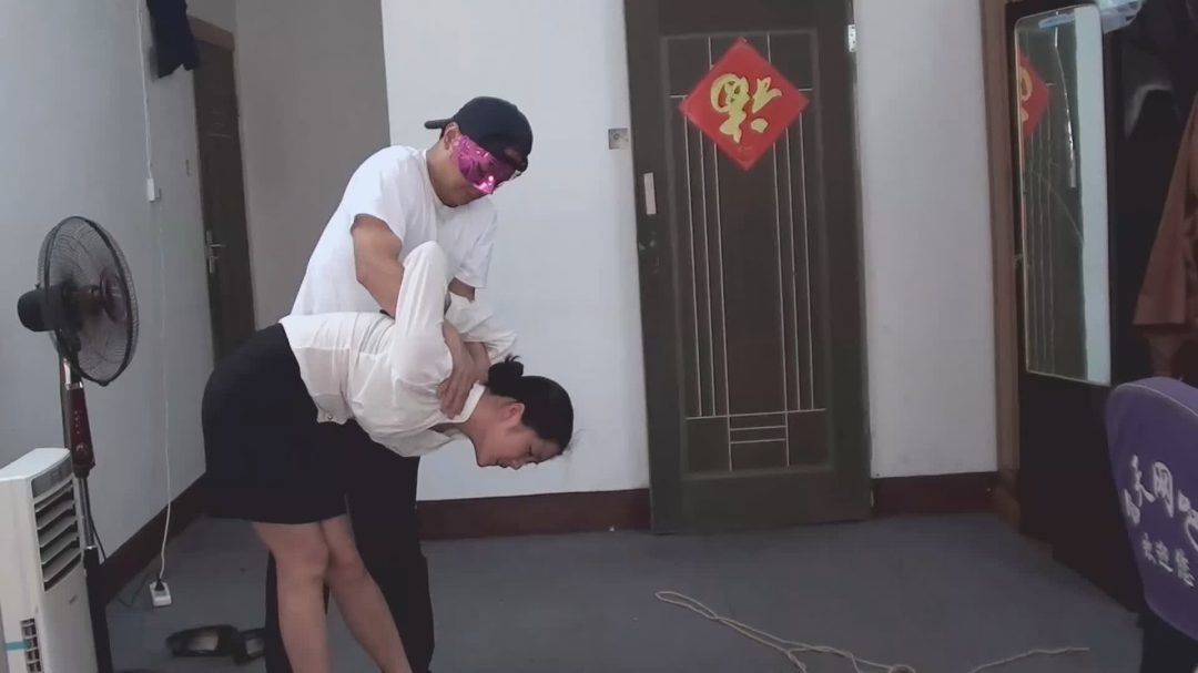 约拍国内KB名模青竹（擒拿反扭、五花大绑）-1