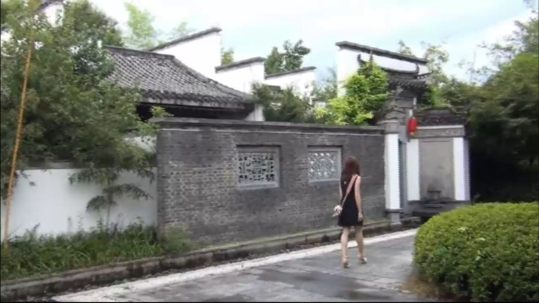 徽式大宅中的羞恥調教（下集）-1