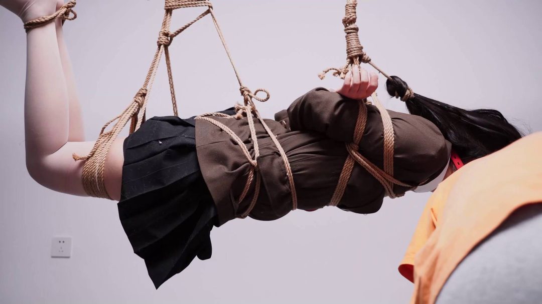 jk白丝小玩吊缚一下-2