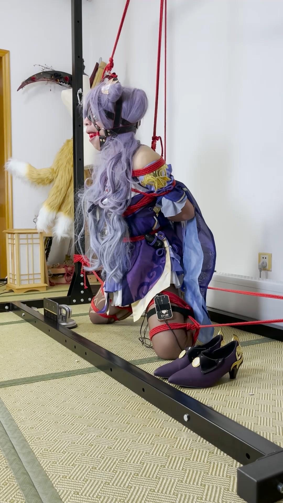 原神cos-刻晴日式折腿吊缚放置+强制分腿+电击-4