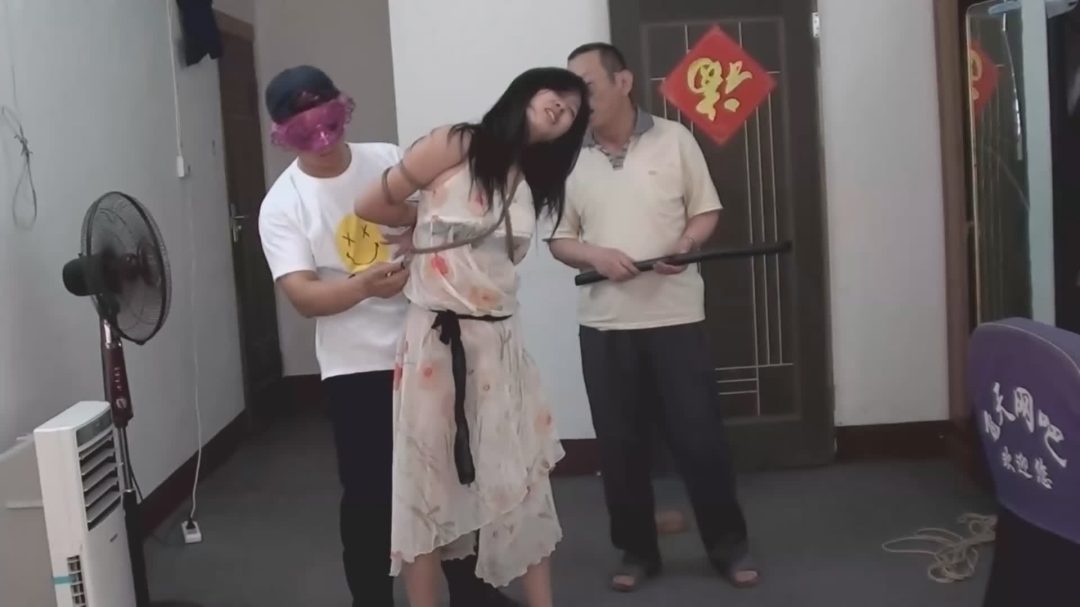 定拍漂亮模特雪儿性感透明睡裙捆绑-6