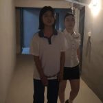 【鑫鑫工作室】反骨妹妹体验记-新模特小儒扮演不想上学的妹妹，来姐姐单位找姐姐玩，想体验监狱生活当女囚，兴奋的拿起手铐脚铐把自己铐起来，姐姐为了惩罚妹妹，套路她给她戴上最重的脚镣，各种重镣都给妹妹挨