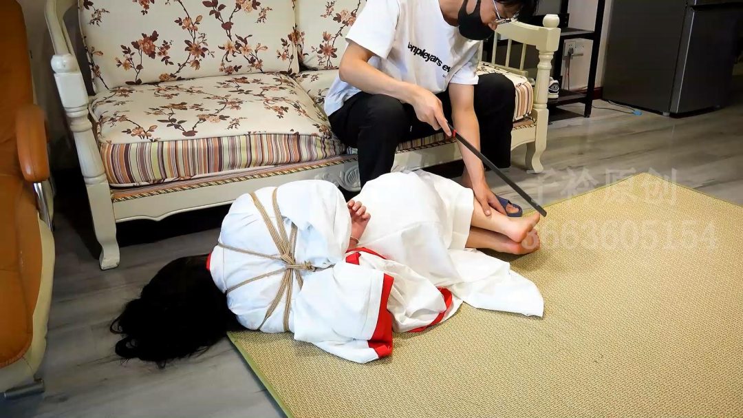 沐子 汉服 耳光 SP 电击鞭 TK挠脚 搜身-4