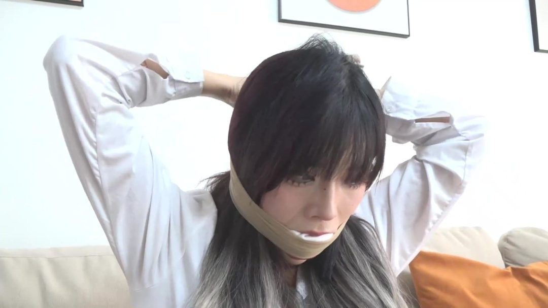 king定拍《did美女侧写师01》 美女袜子堵嘴 手部棉袜包裹 爆弹囚禁 被撕票恐吓玩弄did~-3