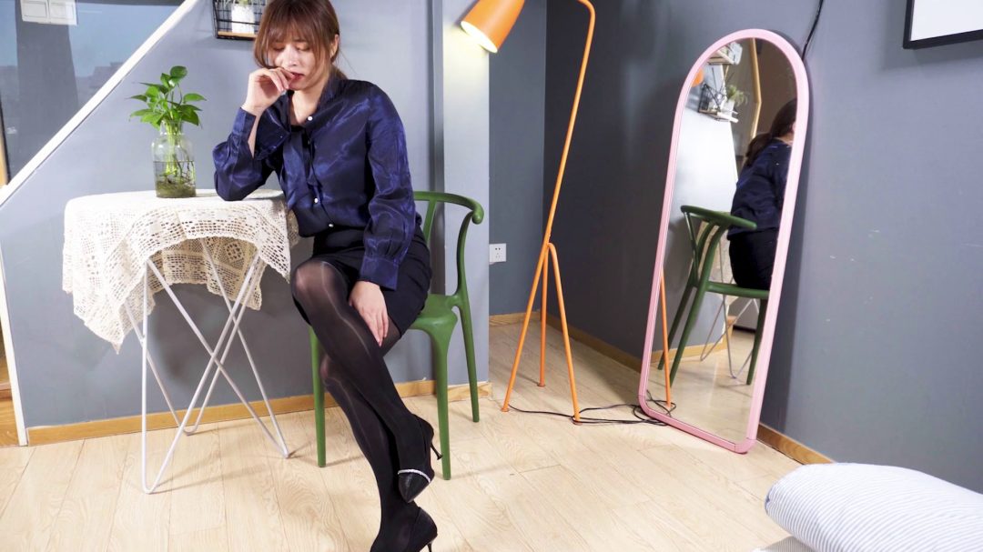 黑丝秘书，日式紧缚，有胸缚有股绳，有口球有口水-1