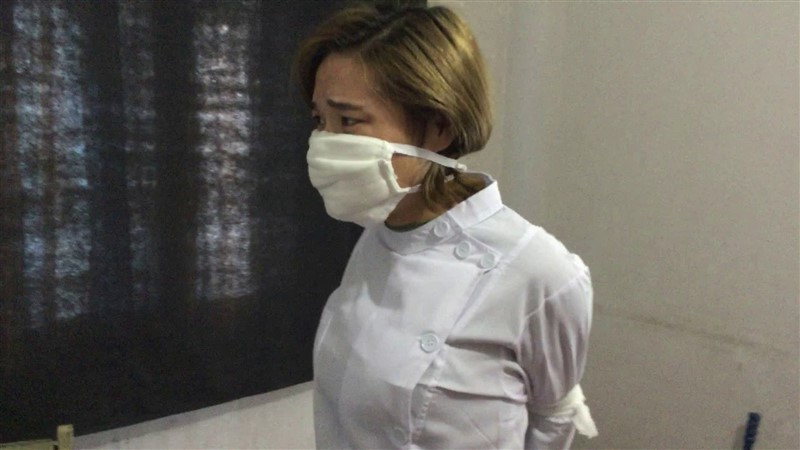 绑架护士-捆绑护士和捂口罩化妆强行带走-5