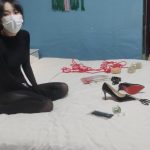 （老板定拍） 嗷嗷穿上连体丝袜 医用敷贴封上眼睛