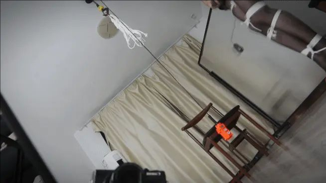 失踪人口回归，吊机定时罚站自汁训练，作死吊太高，差点被自己玩晕过去-1