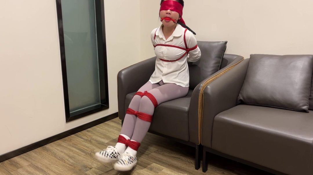 【不一样的臭脚妹妹】【瑜伽裤】【白棉袜】【帆布鞋】【红绳】【口球】-4