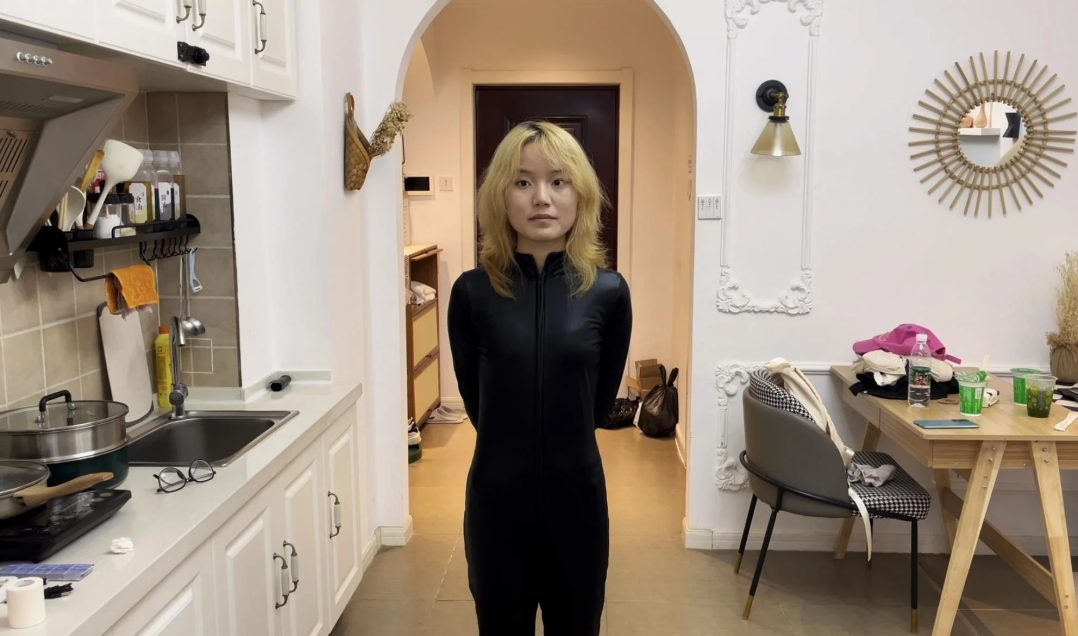 【小星】银色胶带的驷马，用了新的口球，为了避免口水横流，胶带贴地严严实实-1