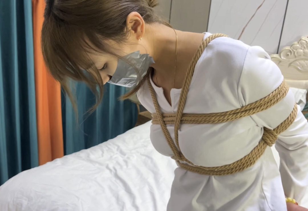 瑜伽裤+白袜，胶带、口球轮番使用-3