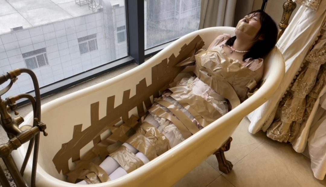 【小诺】 相比看过柯南的，都知道浴缸胶带案，小诺的挣扎度，一直很棒-9