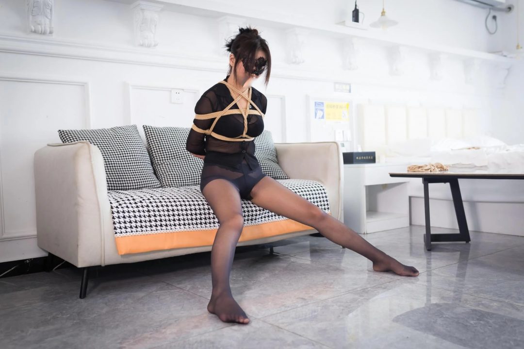 【咖啡姐】【好身材】黑丝好身材 完美大长腿 自带红色高跟鞋-11