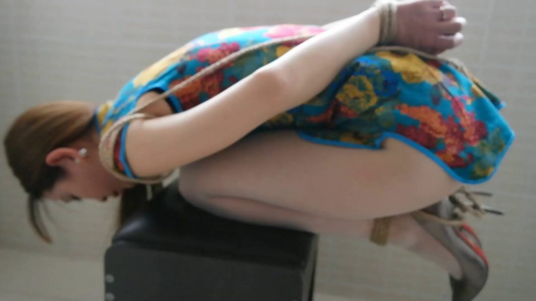 新模特女神演绎《高傲的一闪而现》-6