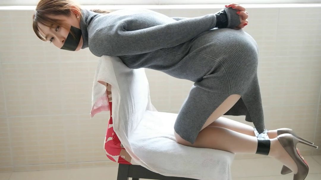 新模特女神演绎《高傲的一闪而现》-2