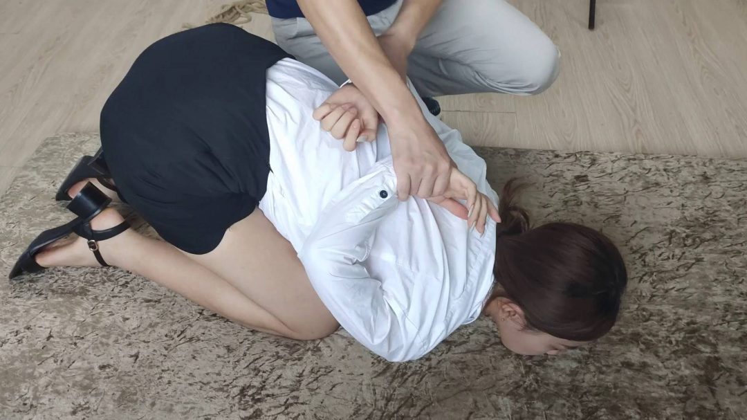 定拍反扭萱萱-6