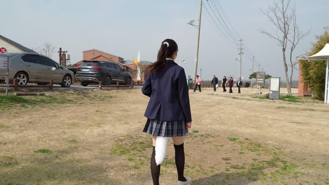 羞死人的一次户外：JK+肛塞尾巴+TD景区人前游玩/小卖部购物-1