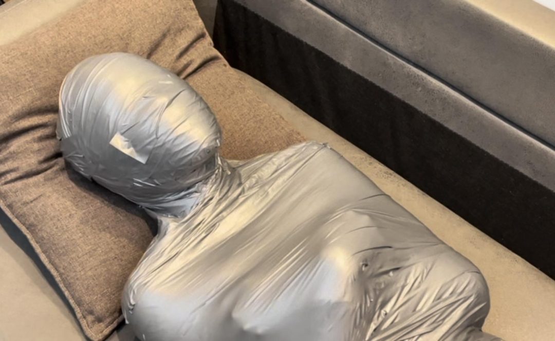 【小阳】纯享：呼吸限制3，银色胶带木乃伊，还有点不够？把高跟鞋，继续贴上-6