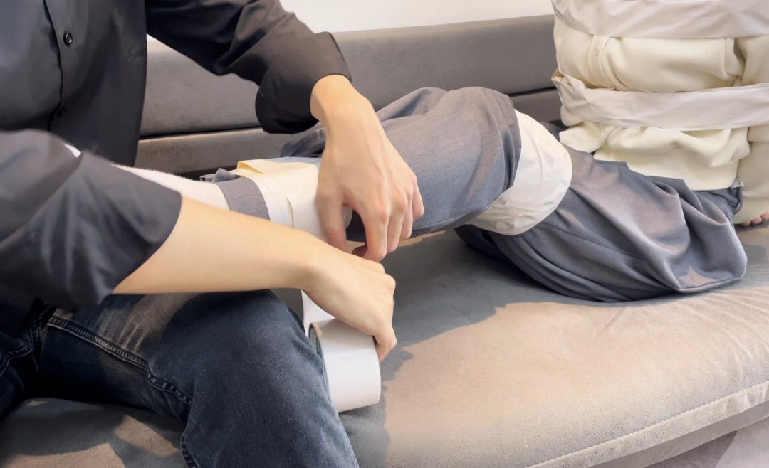 【小圆】白色胶带的束缚-2