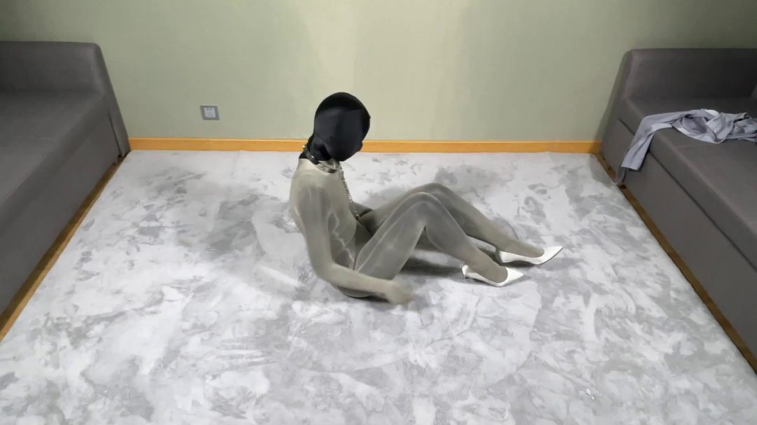 身穿zentai油亮连身袜+丝绸面芭蕾舞鞋疯狂自嗨-5