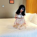 萝莉型妹子圆圆第二发，还是小裙子+小白袜，日式驷马挣扎+小白袜tk