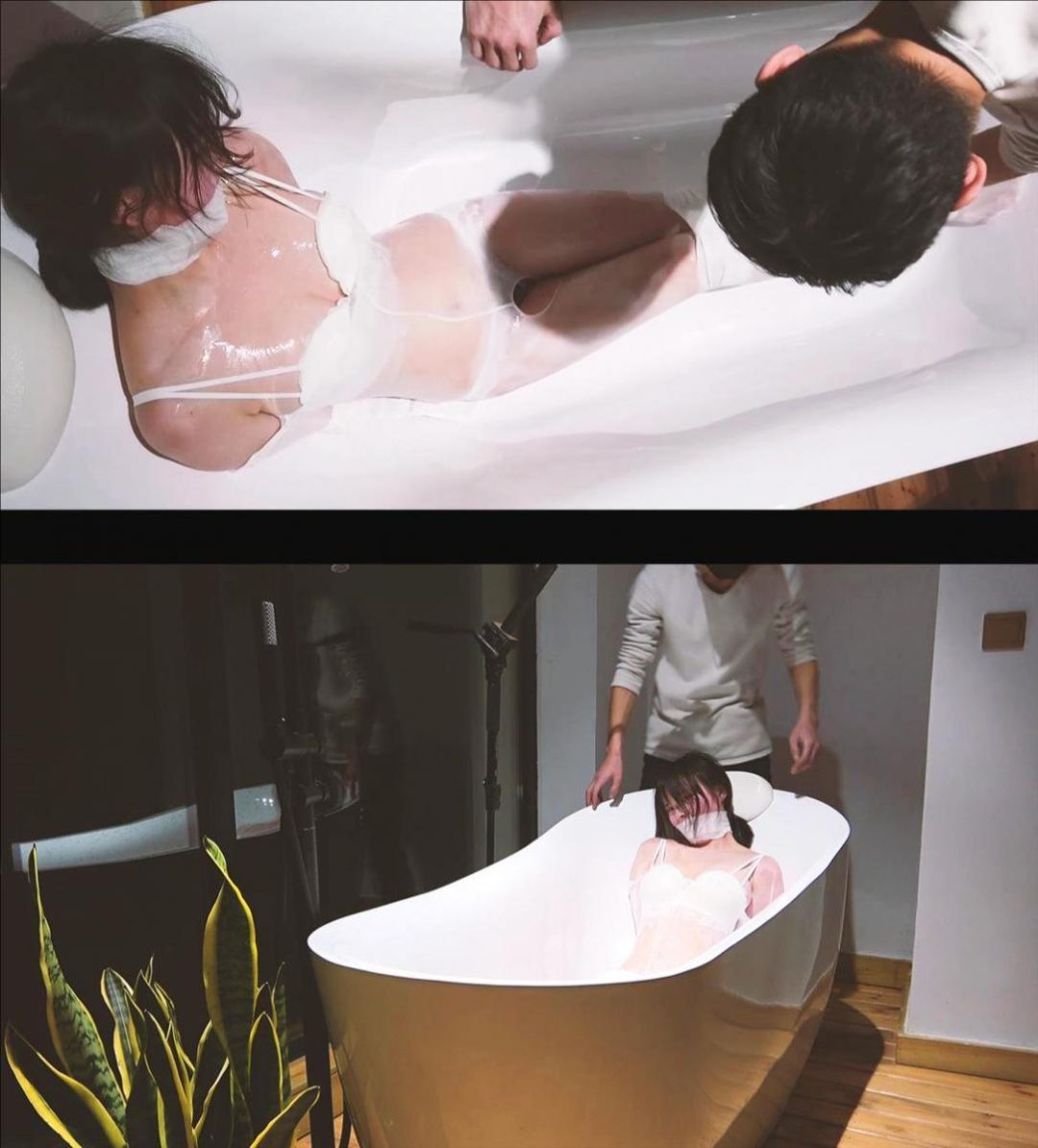 king定拍！《白丝湿身全包 上》洁白的白丝袜多层捆绑包裹！丝袜全包美女被弄湿全身肆意玩弄！湿透半透明美女诱人无比-7