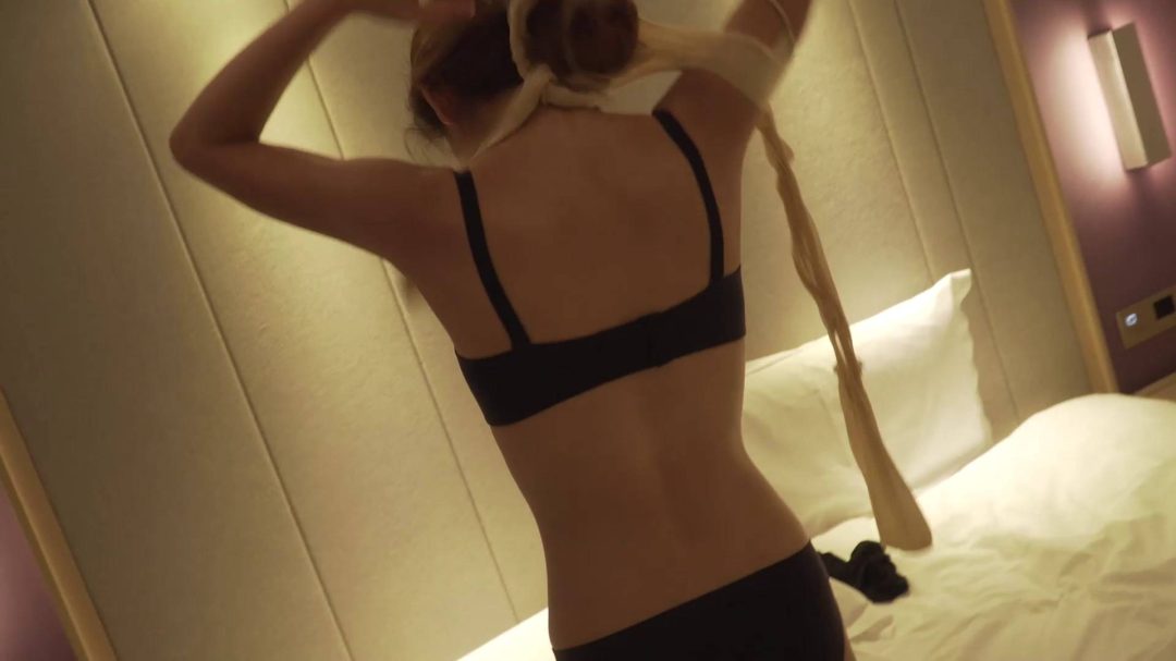 新模特长腿御姐名模初体验捆绑-4