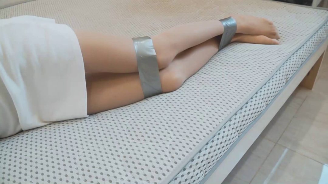 加不到女神的微信吗？快递员的霸王硬上弓，绑上后，嘿嘿，不由得你拒绝！-4