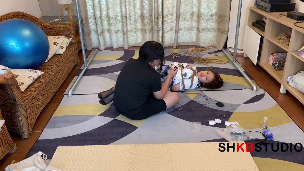 洛歆05 承接上集 洛歆紧缚电击-4