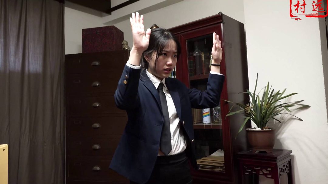 制服女蒙难记 肉丝制服女多场景-6