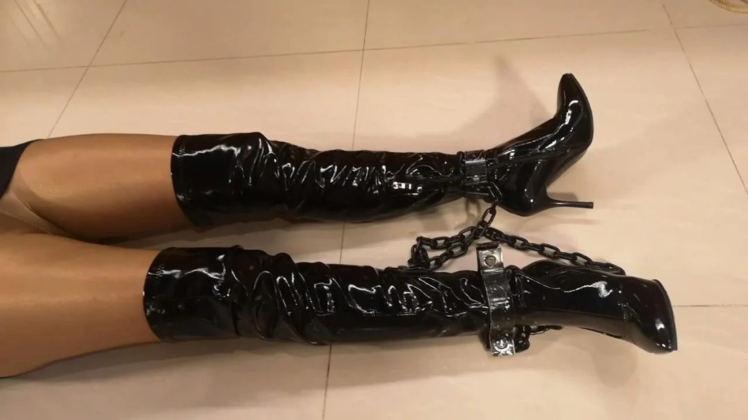 【制服美女】穿着过膝长靴忍受紧缚之辱-6