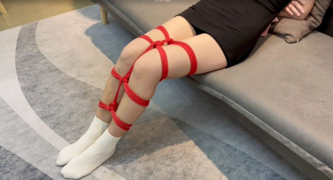 【小D】新模小D，很清纯的模特，胶带封嘴必少不了啦-3