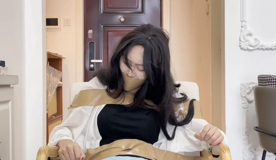 新模小林，挣扎感十足-3